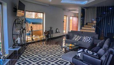 მდიდრული სახლი წყნეთში_9